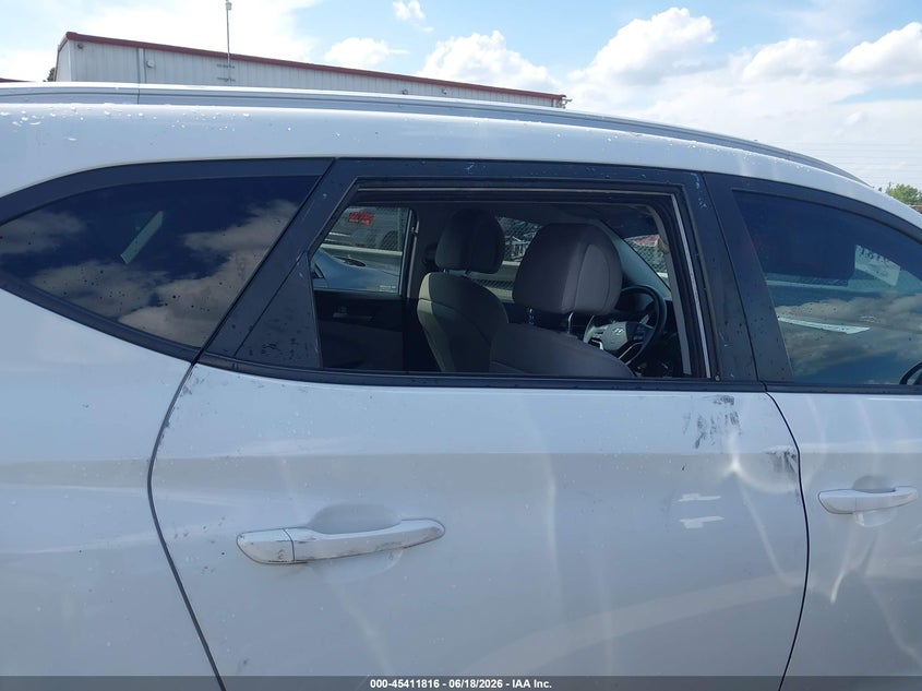 2018 Hyundai Tucson VIN KM8J33A47JU656121 IAAI salvage auction — THEFT, Salvage Title, sold $1,900 on 2026-07-27 (photo 6)