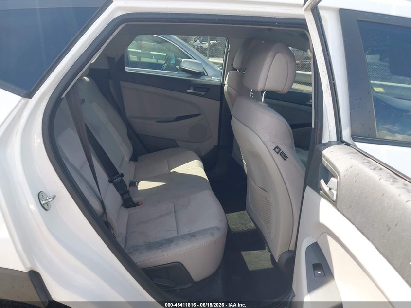 2018 Hyundai Tucson VIN KM8J33A47JU656121 IAAI salvage auction — THEFT, Salvage Title, sold $1,900 on 2026-07-27 (photo 8)