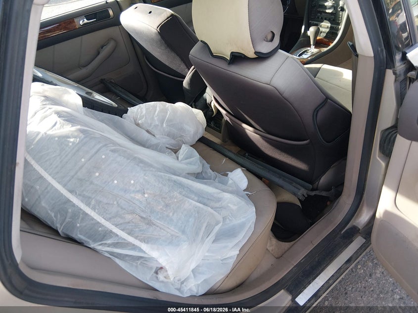 2000 Audi A6 VIN WAUEH64B5YN099729 IAAI salvage auction — NORMAL WEAR, Clear (Colorado), sold $450 on 2026-07-14 (photo 8)