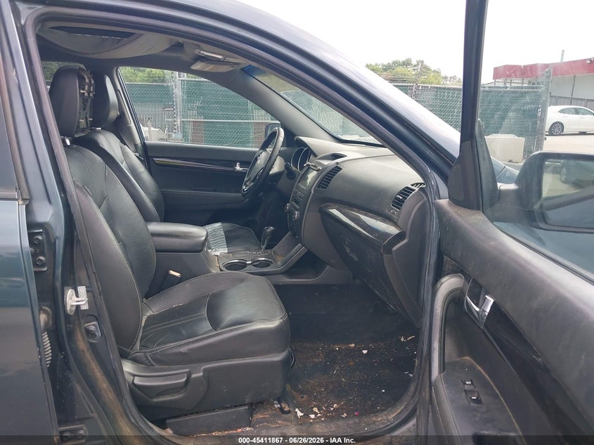 2011 Kia Sorento VIN 5XYKUDA24BG037036 IAAI salvage auction — NORMAL WEAR, Clear (Maryland), sold $875 on 2026-07-09 (photo 5)
