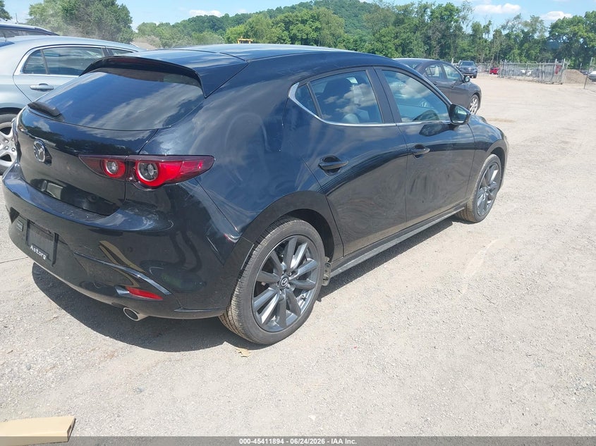2025 Mazda 3 VIN JM1BPALMXS1768946 IAAI salvage auction — HAIL, Salvage Title, sold $9,300 on 2026-07-30 (photo 4)