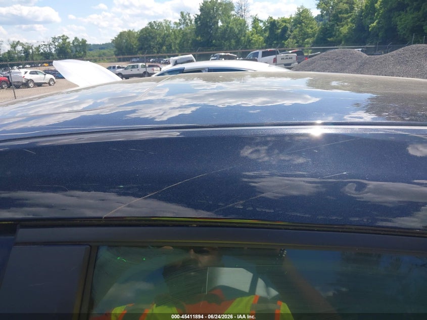 2025 Mazda 3 VIN JM1BPALMXS1768946 IAAI salvage auction — HAIL, Salvage Title, sold $9,300 on 2026-07-30 (photo 6)