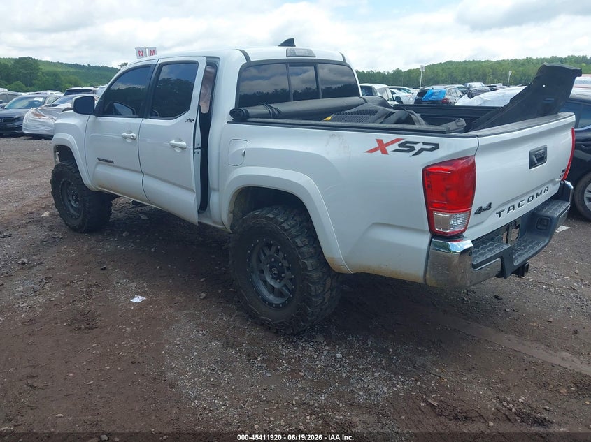 2017 Toyota Tacoma VIN 5TFCZ5AN2HX085081 IAAI salvage auction — FRONT END, Salvage (Alabama), sold $5,200 on 2026-07-15 (photo 3)