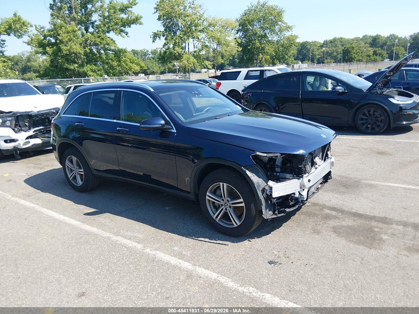 2022 Mercedes-benz Glc VIN W1N0G8EB3NG082950 IAAI salvage auction — FRONT END, Salvage Title, sold $12,900 on 2026-08-02 (photo 1)