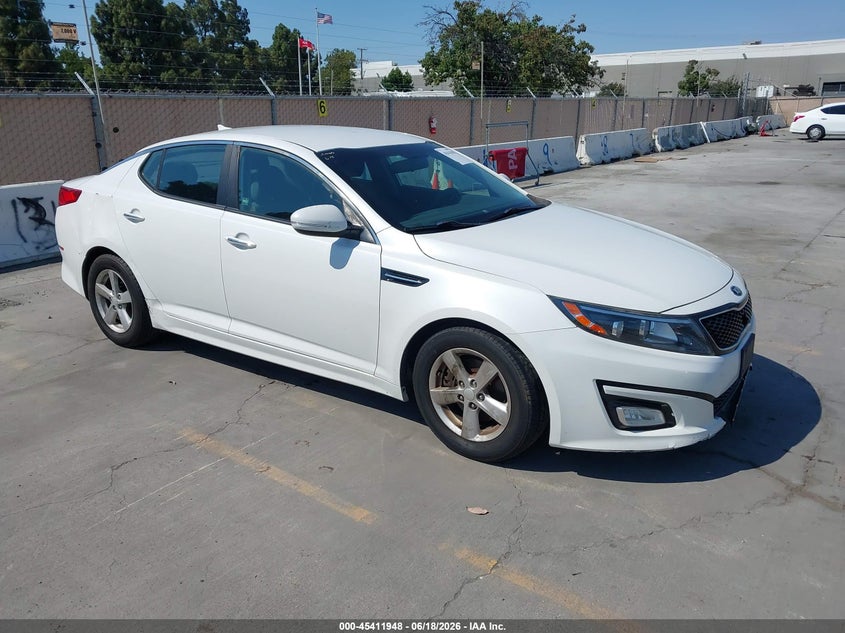 2015 Kia Optima VIN KNAGM4A71F5653516 IAAI salvage auction — NORMAL WEAR, Clear (New York), sold $800 on 2026-07-29 (photo 1)