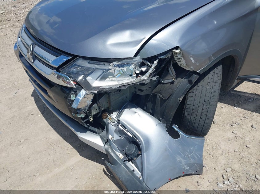2018 Mitsubishi Outlander VIN JA4AZ3A32JZ071180 IAAI salvage auction — LEFT FRONT, Salvage (Pennsylvania), sold $1,950 on 2026-08-02 (photo 6)