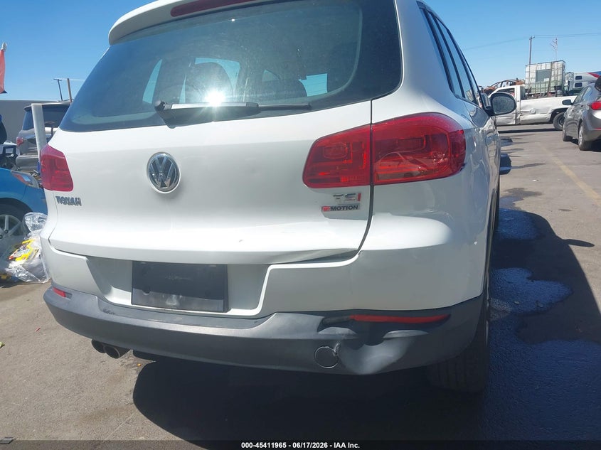 2017 Volkswagen Tiguan VIN WVGBV7AX4HK034324 IAAI salvage auction — FRONT & REAR, Salvage Title, sold $2,375 on 2026-07-23 (photo 6)