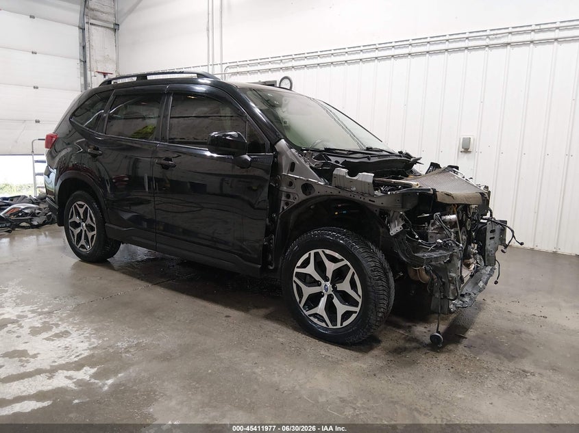 2020 Subaru Forester VIN JF2SKAJC0LH598776 IAAI salvage auction — FRONT END, Bill Of Sale (Alaska), sold $2,900 on 2026-07-17 (photo 1)