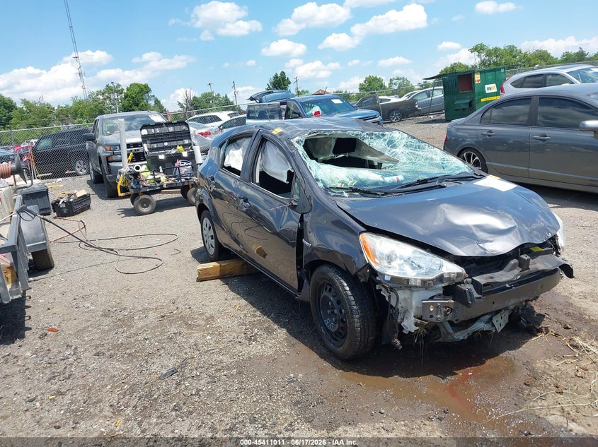 2012 Toyota Prius c VIN JTDKDTB3XC1008630 IAAI salvage auction — ROLLOVER, Salvage Title, sold $500 on 2026-07-21 (photo 1)