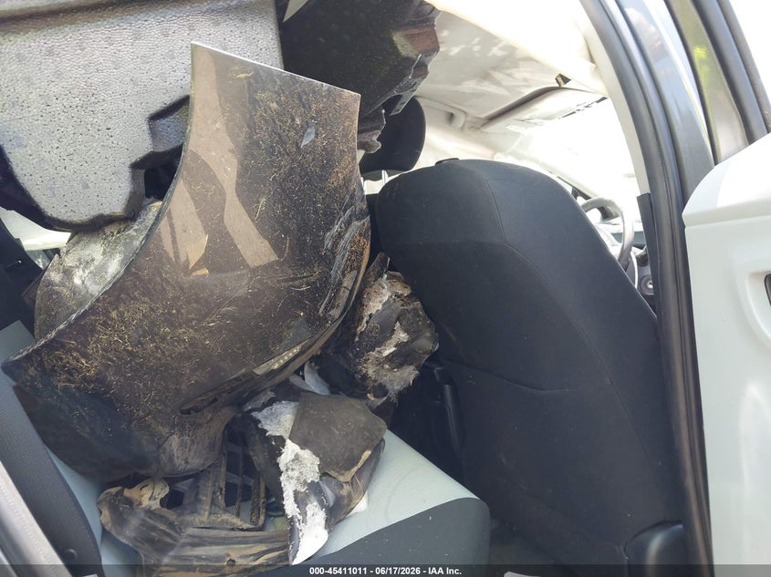 2012 Toyota Prius c VIN JTDKDTB3XC1008630 IAAI salvage auction — ROLLOVER, Salvage Title, sold $500 on 2026-07-21 (photo 8)