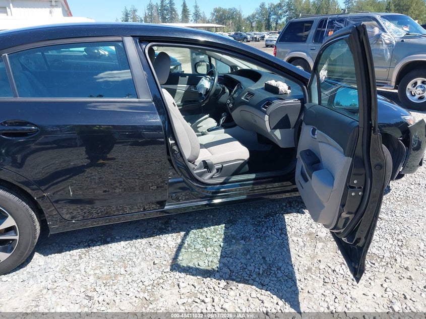 2014 Honda Civic VIN 19XFB2F81EE257468 IAAI salvage auction — RIGHT FRONT, Salvage Title, sold $4,150 on 2026-08-26 (photo 5)