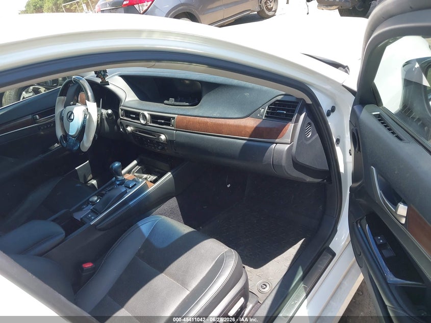 2013 Lexus Gs VIN JTHCE1BL4D5018195 IAAI salvage auction — FRONT END, Reconstructed (Massachusetts), sold $3,000 on 2026-07-28 (photo 5)