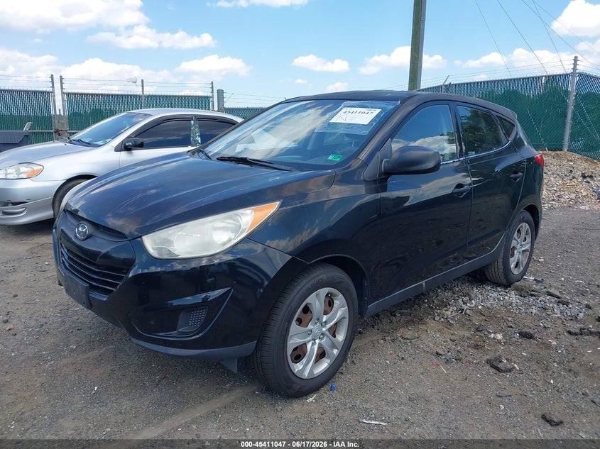 2010 Hyundai Tucson VIN KM8JT3AC5AU095957 IAAI salvage auction — REAR END, Clear (Virginia), sold $1,400 on 2026-07-13 (photo 2)