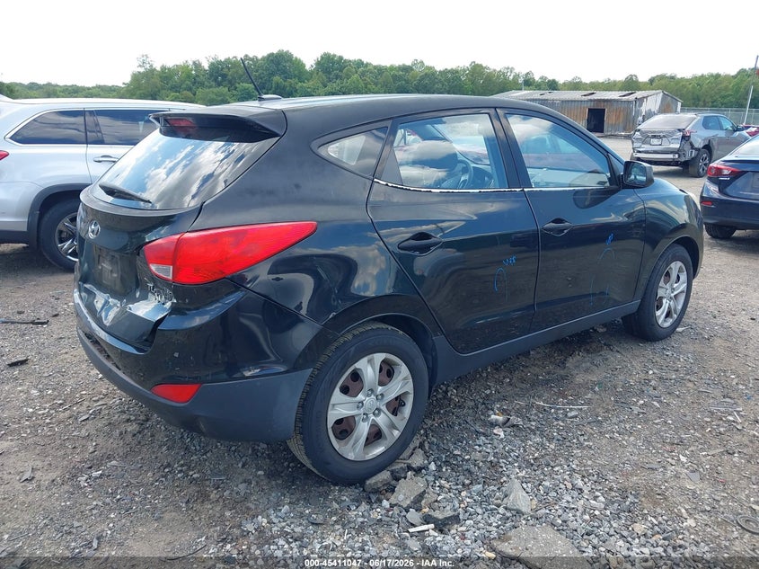 2010 Hyundai Tucson VIN KM8JT3AC5AU095957 IAAI salvage auction — REAR END, Clear (Virginia), sold $1,400 on 2026-07-13 (photo 4)