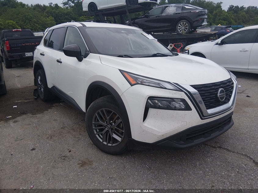 2021 Nissan Rogue VIN JN8AT3AA3MW006211 IAAI salvage auction — REAR END, Salvage Title, sold $3,000 on 2026-08-01 (photo 1)