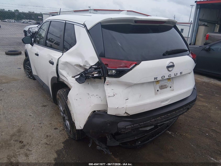2021 Nissan Rogue VIN JN8AT3AA3MW006211 IAAI salvage auction — REAR END, Salvage Title, sold $3,000 on 2026-08-01 (photo 3)