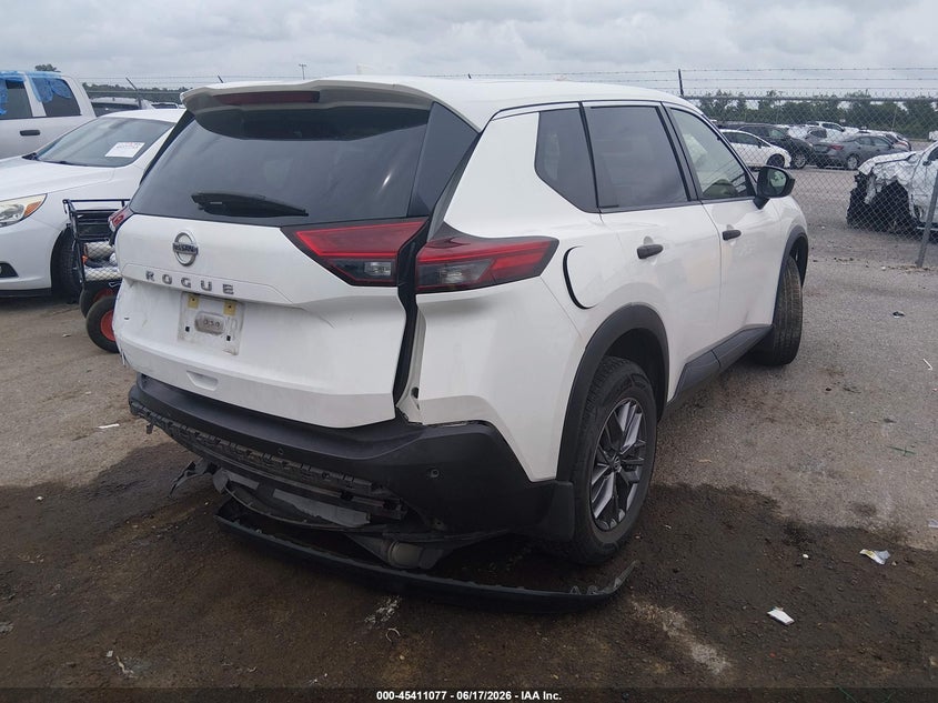 2021 Nissan Rogue VIN JN8AT3AA3MW006211 IAAI salvage auction — REAR END, Salvage Title, sold $3,000 on 2026-08-01 (photo 4)