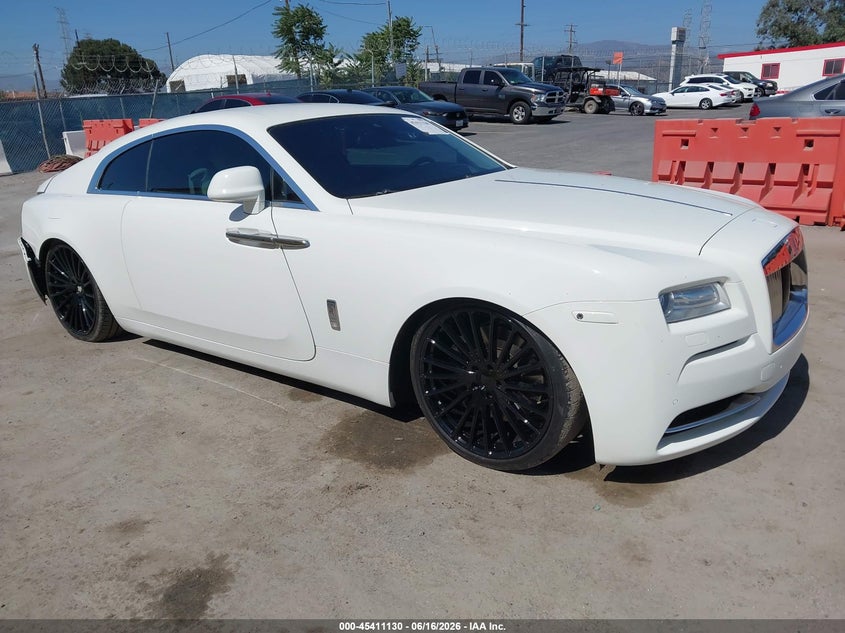 2014 Rolls-royce Wraith VIN SCA665C56EUX84477 IAAI salvage auction — REAR END, Salvage (California), sold $21,100 on 2026-08-19 (photo 1)