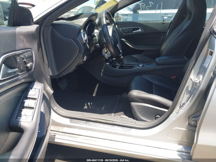 2014 Mercedes-benz Cla-klasse VIN WDDSJ4EB0EN152559 IAAI salvage auction — REAR END, Salvage Title, sold $2,700 on 2026-07-08 (photo 5)