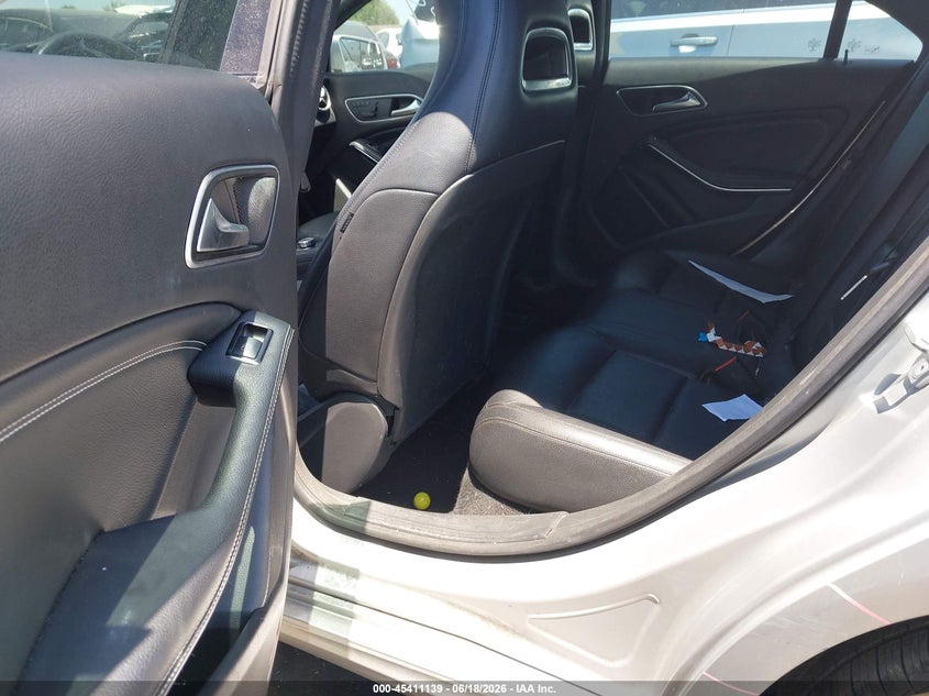 2014 Mercedes-benz Cla-klasse VIN WDDSJ4EB0EN152559 IAAI salvage auction — REAR END, Salvage Title, sold $2,700 on 2026-07-08 (photo 8)