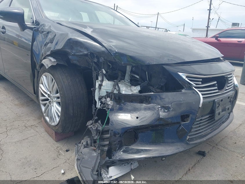 2013 Lexus VIN JTHBK1GG0D2014601 IAAI salvage auction — FRONT END, Salvage (California), sold $2,000 on 2026-07-05 (photo 6)