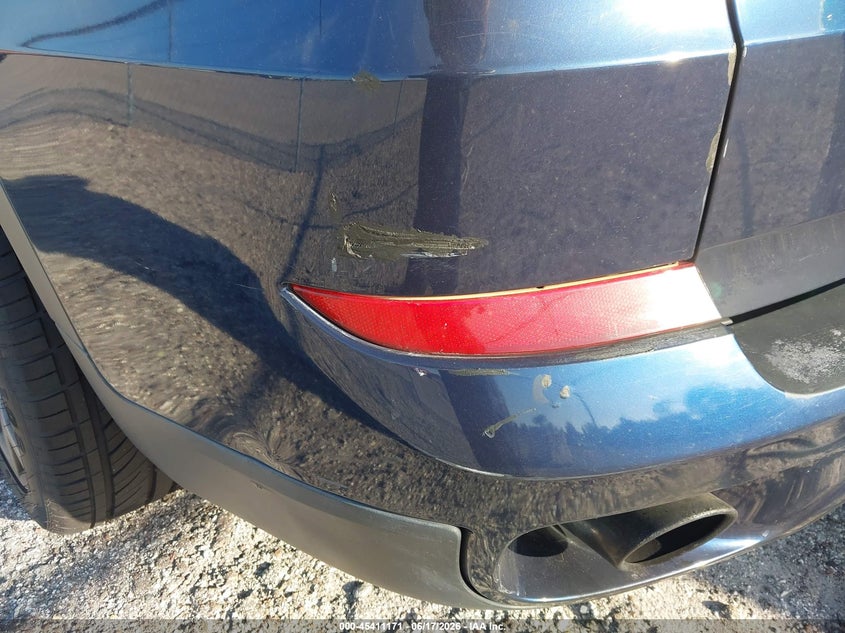 2011 BMW X5 VIN 5UXZW0C56BL370253 IAAI salvage auction — NORMAL WEAR, Clear (Florida), sold $475 on 2026-07-30 (photo 6)
