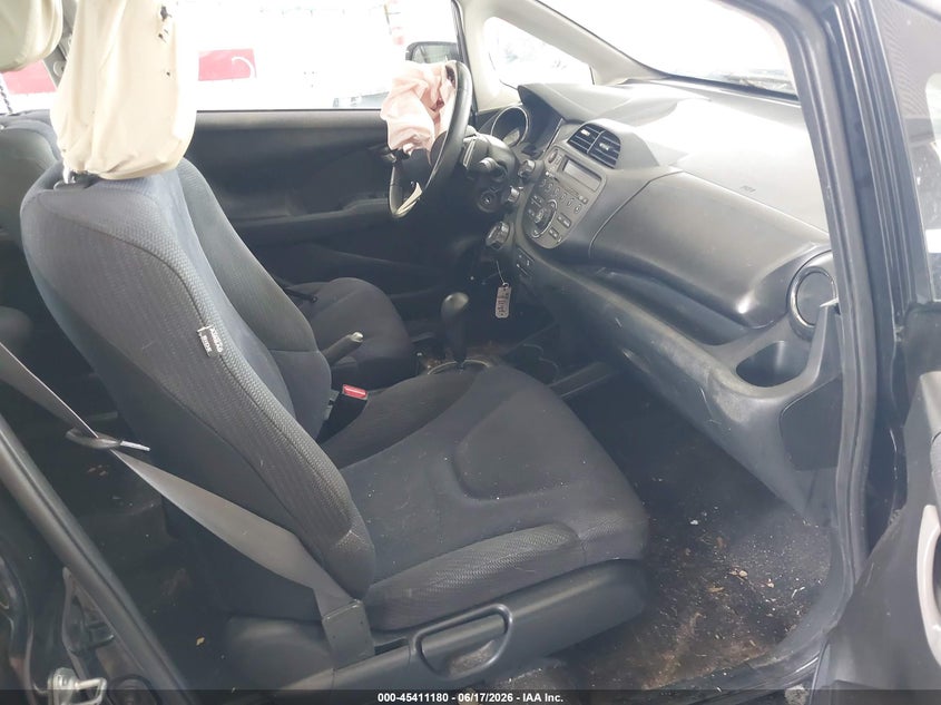2013 Honda Fit VIN JHMGE8H59DC029028 IAAI salvage auction — FRONT END, Salvage Title, sold $250 on 2026-07-22 (photo 5)