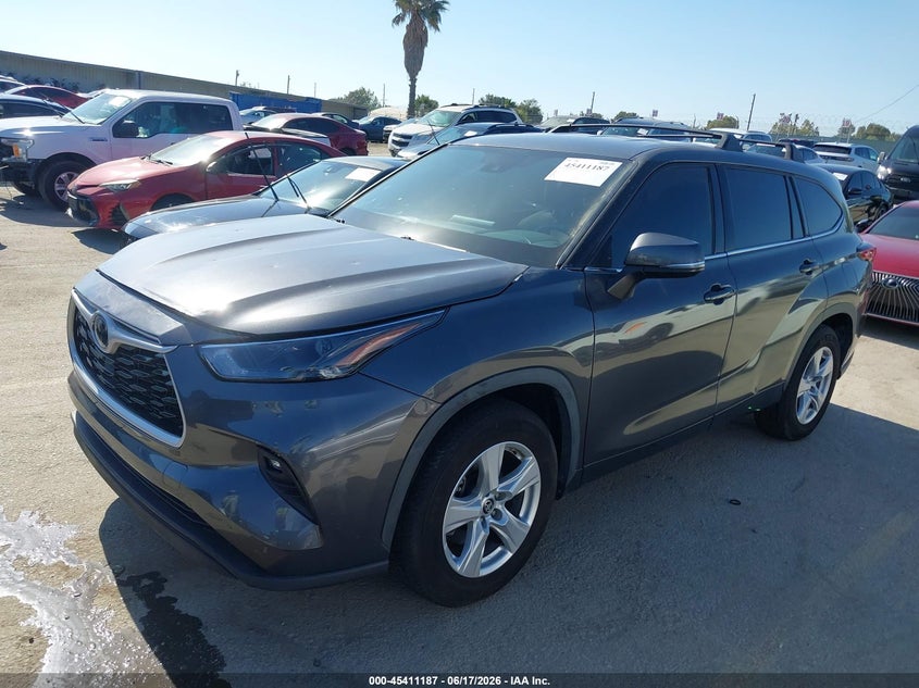 2022 Toyota Highlander VIN 5TDCZRAH2NS095533 IAAI salvage auction — FRONT END, Salvage (California), sold $12,500 on 2026-07-29 (photo 2)