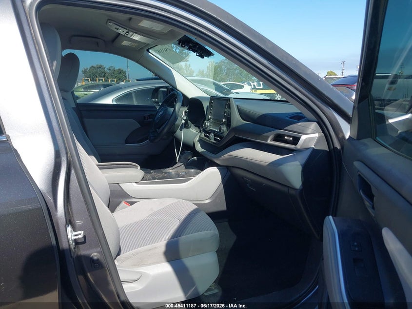 2022 Toyota Highlander VIN 5TDCZRAH2NS095533 IAAI salvage auction — FRONT END, Salvage (California), sold $12,500 on 2026-07-29 (photo 5)