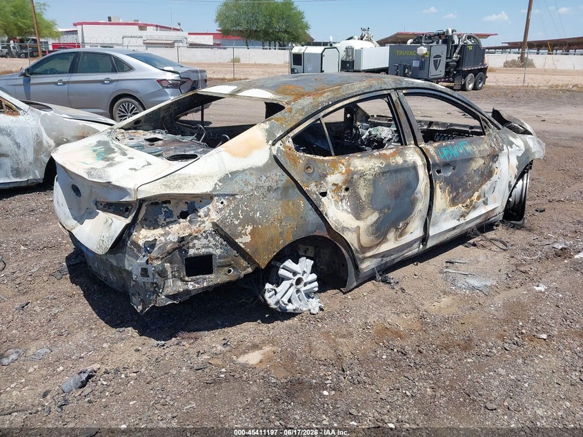 2020 Hyundai Elantra VIN KMHD84LF6LU106091 IAAI salvage auction — TOTAL BURN, Non-Repairable (Arizona), sold $100 on 2026-07-07 (photo 4)