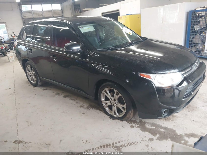 2014 Mitsubishi Outlander VIN JA4AD3A32EZ014546 IAAI salvage auction — LEFT FRONT, Salvage (Pennsylvania), sold $1,100 on 2026-07-15 (photo 1)