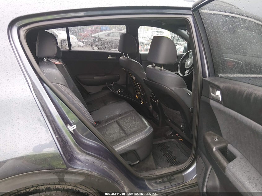 2020 Kia Sportage VIN KNDP6CAC0L7681151 IAAI salvage auction — REAR END, Salvage (West Virginia), sold $3,900 on 2026-07-29 (photo 8)