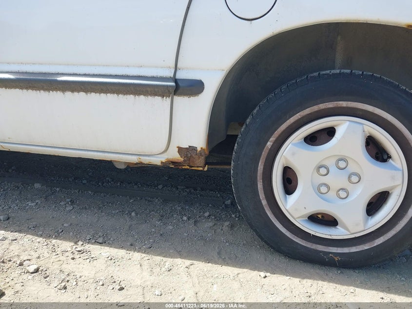 1998 Dodge Caravan VIN 2B4FP2532WR642686 IAAI salvage auction — NORMAL WEAR, Clear (Wyoming), sold $125 on 2026-07-08 (photo 6)