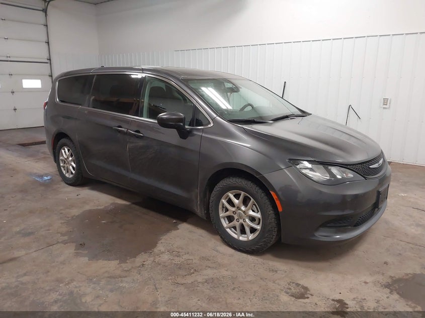 2022 Chrysler Voyager VIN 2C4RC1CG6NR132402 IAAI salvage auction — NORMAL WEAR, SF97 (South Dakota), sold $12,050 on 2026-08-06 (photo 1)