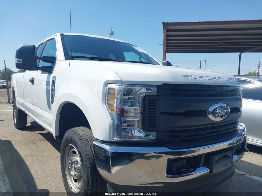 2018 Ford F-250 VIN 1FT7X2B67JEC84139 — IAAI salvage auction photo