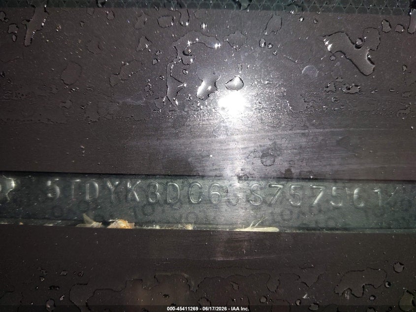 2016 Toyota Sienna VIN 5TDYK3DC6GS757561 IAAI salvage auction — LEFT SIDE, Salvage (Minnesota), sold $25 on 2026-08-02 (photo 9)
