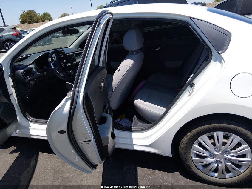 2018 Kia Rio VIN 3KPA24AB8JE062292 IAAI salvage auction — REAR END, Salvage Title, sold $2,500 on 2026-07-31 (photo 8)