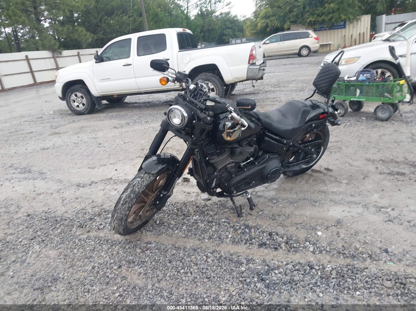 2022 Harley-davidson Low rider VIN 1HD1YWZ10NB045591 IAAI salvage auction — LEFT SIDE, Salvage Title, sold $3,050 on 2026-07-29 (photo 2)