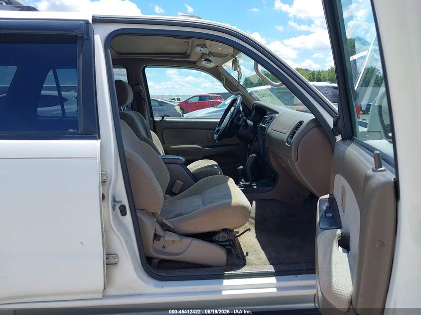 2000 Toyota 4runner VIN JT3HN86R3Y0294132 IAAI salvage auction — NORMAL WEAR, Clear (Indiana), sold $2,250 on 2026-07-09 (photo 5)