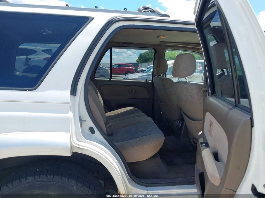 2000 Toyota 4runner VIN JT3HN86R3Y0294132 IAAI salvage auction — NORMAL WEAR, Clear (Indiana), sold $2,250 on 2026-07-09 (photo 8)