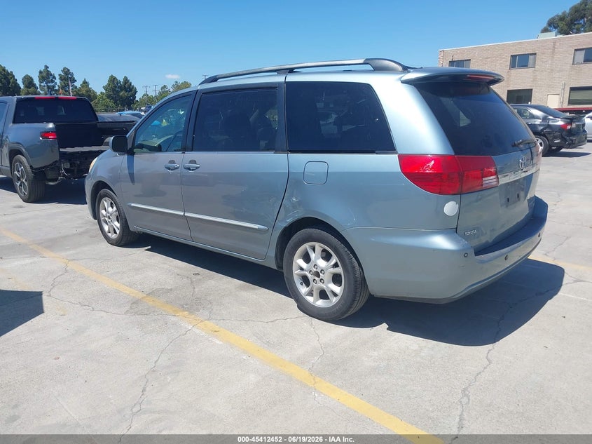 2004 Toyota Sienna VIN 5TDZA22C04S183300 IAAI salvage auction — LEFT SIDE, Salvage (California), sold $700 on 2026-07-13 (photo 3)