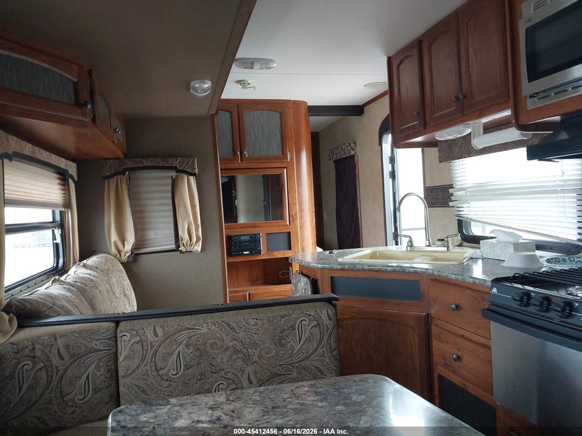 2014 Keystone Hideout VIN 4YDT31R27E7203185 IAAI salvage auction — STORM DAMAGE, Regular (South Dakota), sold $5,000 on 2026-07-07 (photo 5)