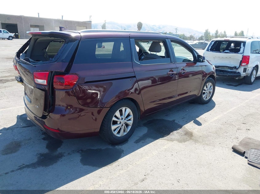 2015 Kia SEDONA VIN KNDMB5C18F6059820 IAAI salvage auction — REAR END, Salvage (California), sold $125 on 2026-07-29 (photo 4)