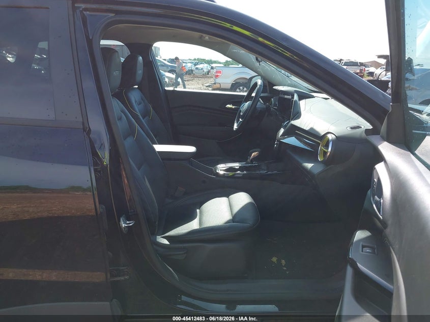 2025 Chevrolet Trax VIN KL77LKEP3SC014643 IAAI salvage auction — HAIL, Clear (Missouri), sold $13,000 on 2026-07-27 (photo 5)