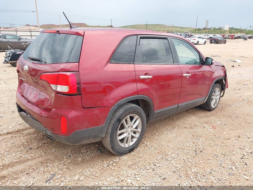 2014 Kia Sorento VIN 5XYKT3A69EG456780 IAAI salvage auction — FRONT & REAR, Salvage Title, sold $700 on 2026-07-24 (photo 4)