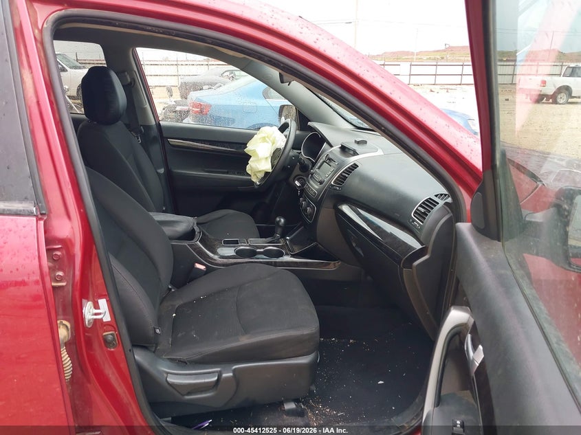 2014 Kia Sorento VIN 5XYKT3A69EG456780 IAAI salvage auction — FRONT & REAR, Salvage Title, sold $700 on 2026-07-24 (photo 5)