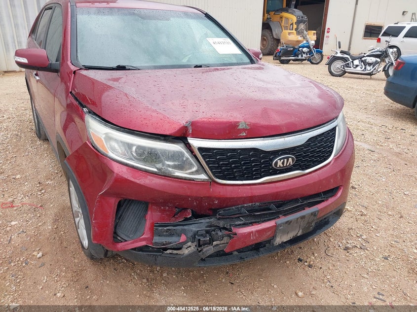 2014 Kia Sorento VIN 5XYKT3A69EG456780 IAAI salvage auction — FRONT & REAR, Salvage Title, sold $700 on 2026-07-24 (photo 6)