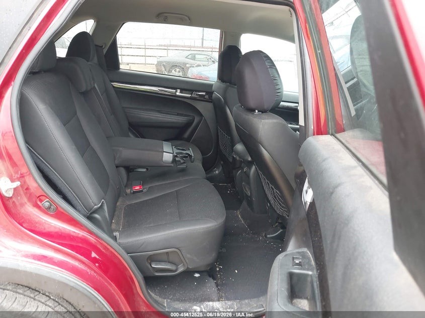 2014 Kia Sorento VIN 5XYKT3A69EG456780 IAAI salvage auction — FRONT & REAR, Salvage Title, sold $700 on 2026-07-24 (photo 8)