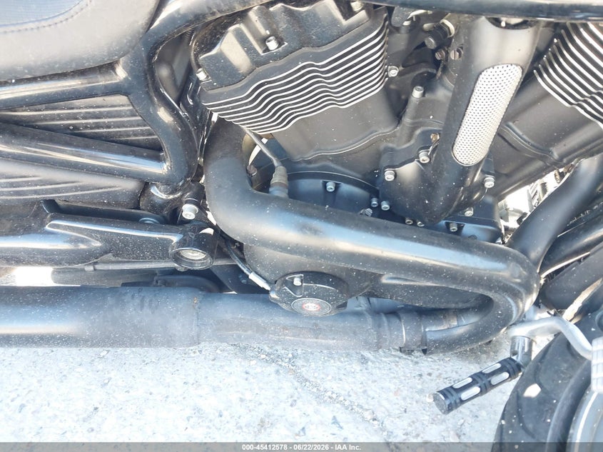 2011 Harley-davidson Vrscdx VIN 1HD1HHH10BC800774 IAAI salvage auction — FRONT END, Clear (Wisconsin), sold $2,000 on 2026-07-08 (photo 8)