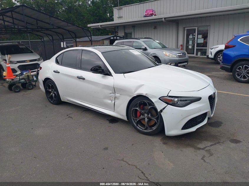 2019 Alfa romeo Giulia VIN ZARFANBNXK7613823 IAAI salvage auction — RIGHT SIDE, Salvage (Connecticut), sold $3,650 on 2026-07-16 (photo 1)